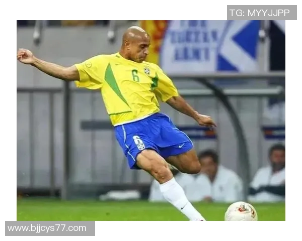 足球明星劳尔独特腿型解析与运动表现的关系探讨